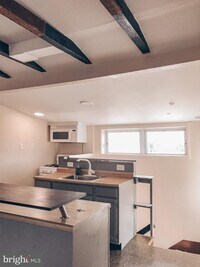 1923 E Pratt St photo'