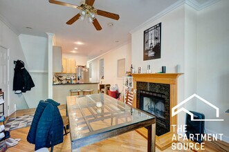 3739 N Sheffield Ave, Unit 1 in Chicago, IL - Building Photo - Building Photo