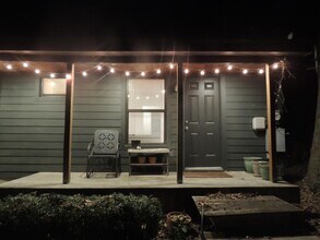 1307 Deloney St in Austin, TX - Building Photo - Building Photo