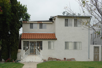 5025 Franklin Ave in Los Angeles, CA - Building Photo - Building Photo