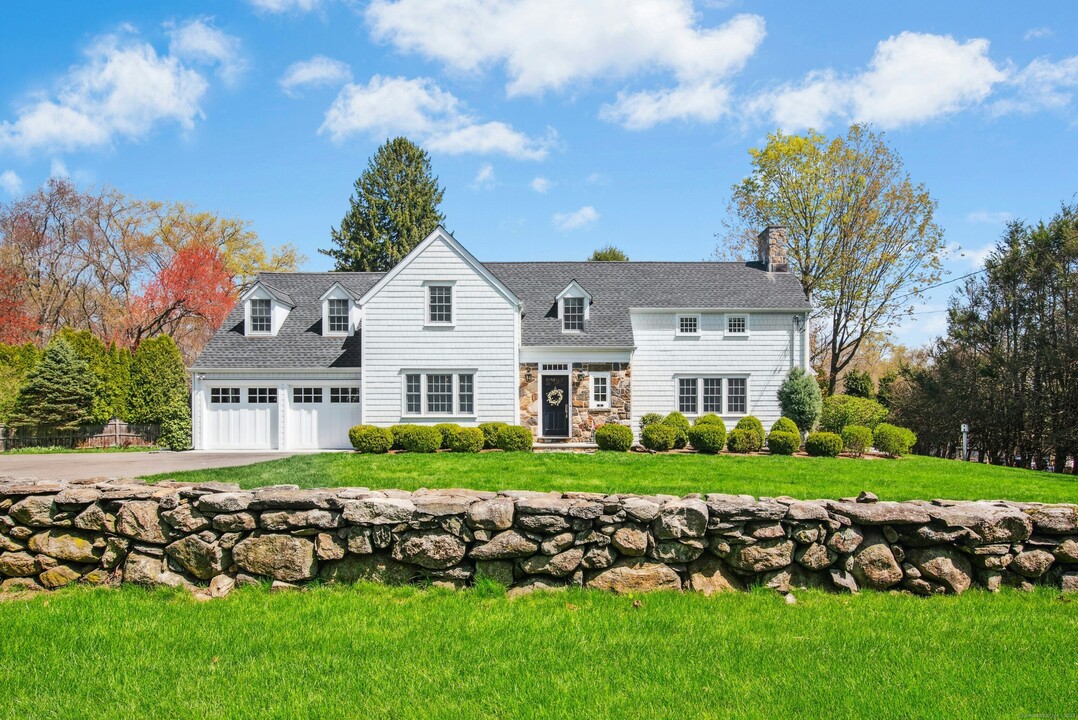 151 Westover Rd in Stamford, CT - Building Photo