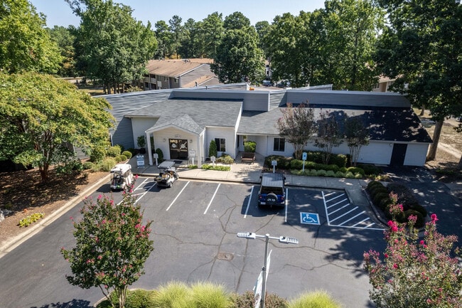 The Point at Beaufont in Richmond, VA - Building Photo - Building Photo