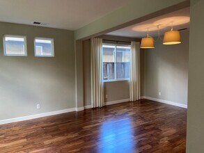 1213 Meredith Way in Folsom, CA - Building Photo - Building Photo