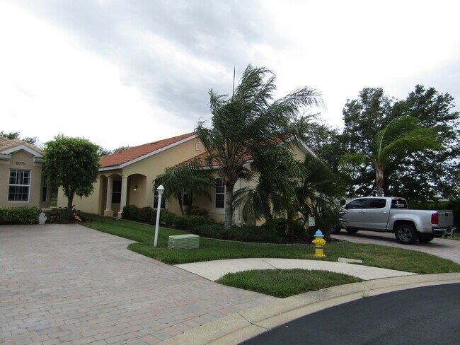 9019 Eagle Bay Ct in North Port, FL - Building Photo - Building Photo