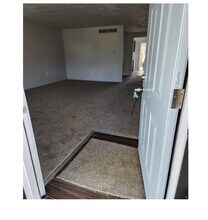 4487 French Rd in Detroit, MI - Building Photo - Building Photo