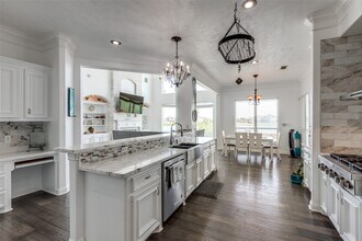 8 Cypress Point Ct in Manvel, TX - Building Photo - Building Photo