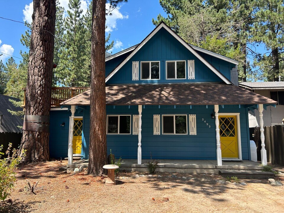 2493 Bertha Ave in South Lake Tahoe, CA - Building Photo