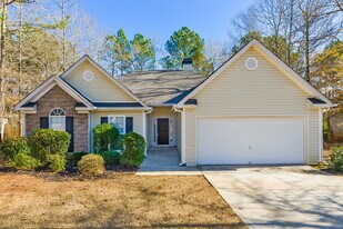 173 Revolutionary Dr in Hampton, GA - Building Photo
