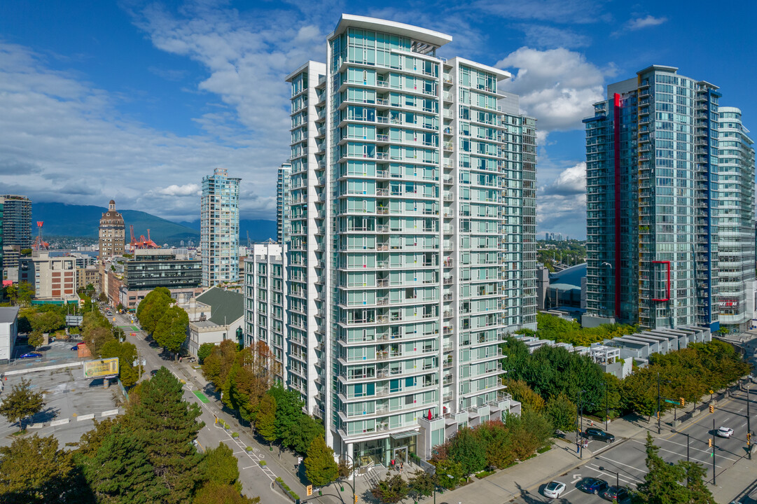 Cosmo in Vancouver, BC - Building Photo