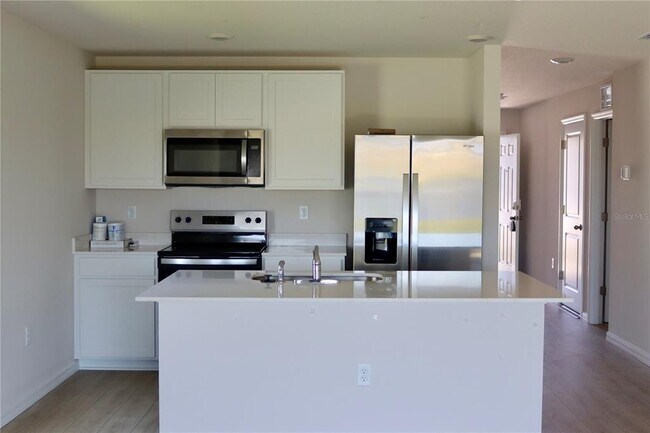 7934 WHEAT STACK Ct in Parrish, FL - Building Photo - Building Photo