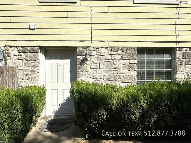 2203 Creekside Ln in Georgetown, TX - Building Photo - Building Photo