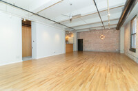 1327 W Washington Blvd, Unit 2a in Chicago, IL - Building Photo - Building Photo