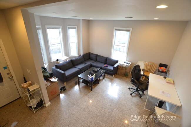 35 Allston St, Unit 1 in Boston, MA - Building Photo - Building Photo