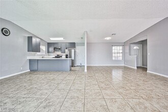 4652 Troy Pl in Las Vegas, NV - Building Photo - Building Photo