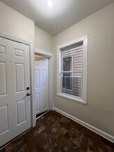 138 Fulton Ave, Unit 1 in Jersey City, NJ - Building Photo - Building Photo