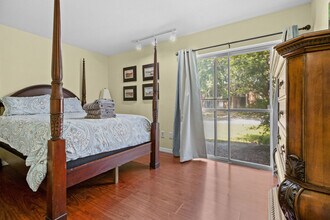 1700 SW 16th Ct in Gainesville, FL - Foto de edificio - Building Photo