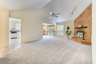 1927 Ash Meadow Dr in Houston, TX - Building Photo - Building Photo