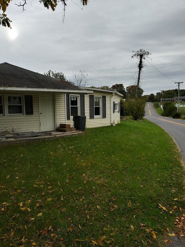 16273 Old Valley Pike Rentals in Edinburg, VA