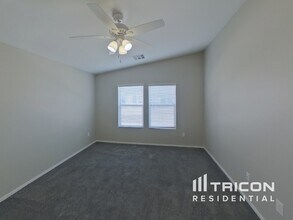8803 Tomnitz Ave in Las Vegas, NV - Building Photo - Building Photo