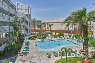 6102 Seawall Blvd, Unit 181 in Galveston, TX - Building Photo