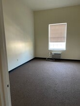 1001 Pennington Rd in Ewing Township, NJ - Building Photo - Building Photo