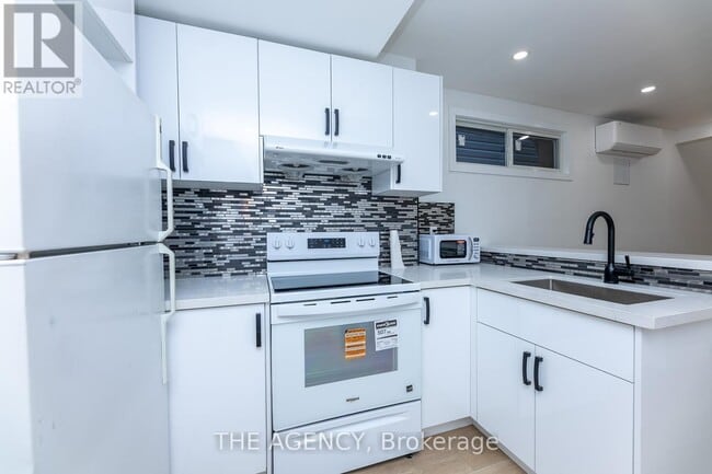428 Woodfield Rd. in Toronto, ON - Building Photo - Building Photo