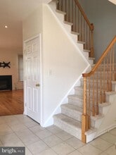 92 Shelley Cir in East Windsor, NJ - Foto de edificio - Building Photo