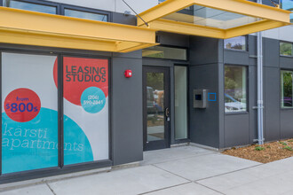 Karsti Apartments in Seattle, WA - Foto de edificio - Building Photo