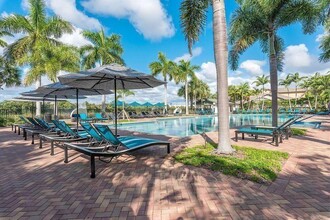 960 Millbrae Ct in West Palm Beach, FL - Building Photo - Building Photo