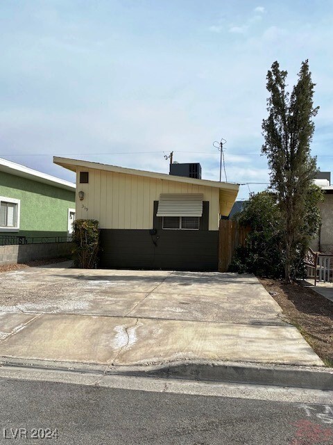 319 Arnold St in Las Vegas, NV - Building Photo - Building Photo