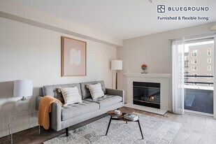 526 Yale Ave N, Unit SI FL4-ID993 in Seattle, WA - Building Photo