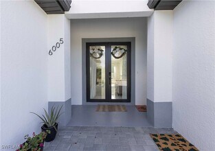 6005 Beth Ave N in Lehigh Acres, FL - Building Photo - Building Photo