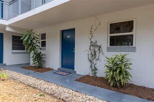 1001 SE 16th St in Fort Lauderdale, FL - Building Photo