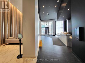 3900 Confederation Pkwy in Mississauga, ON - Building Photo - Building Photo