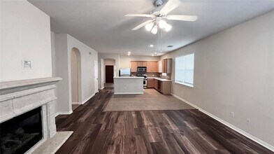 2029 Creek Run Dr in Pearland, TX - Building Photo - Building Photo