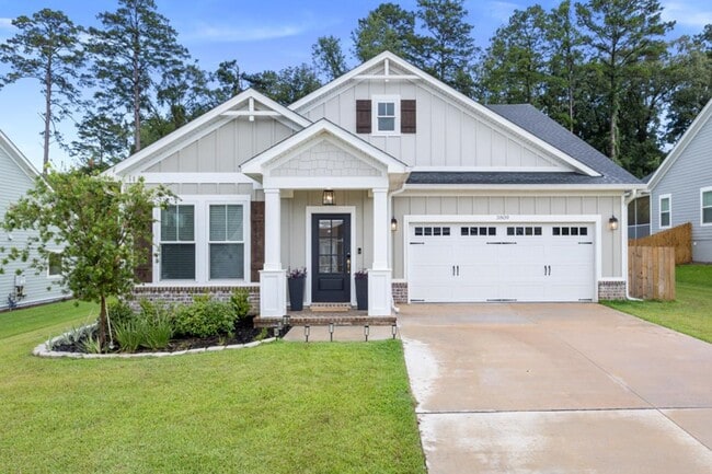 property at 3809 Ardmore Ln