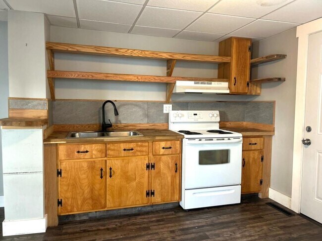 636 Lisbon St in Lisbon, ME - Building Photo - Building Photo