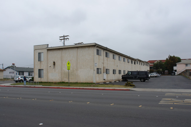 1325 Grove Ave in Imperial Beach, CA - Building Photo - Building Photo