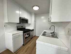 5650 Fair Ave in North Hollywood, CA - Foto de edificio - Building Photo