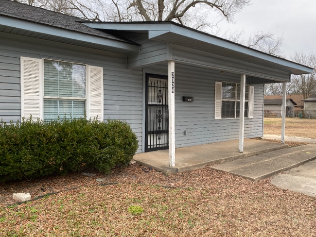 2024 Olive St in Texarkana, TX - Building Photo - Building Photo