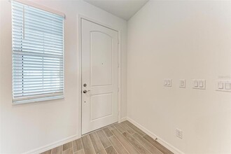 314 Via Anina Dr in Sarasota, FL - Building Photo - Building Photo
