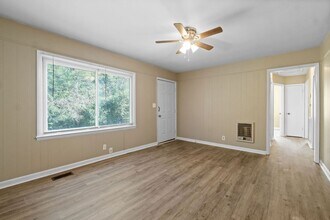 96 Chapel St in Clarksville, TN - Building Photo - Building Photo