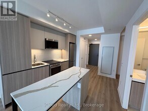 20 All Nations Dr in Brampton, ON - Building Photo - Building Photo