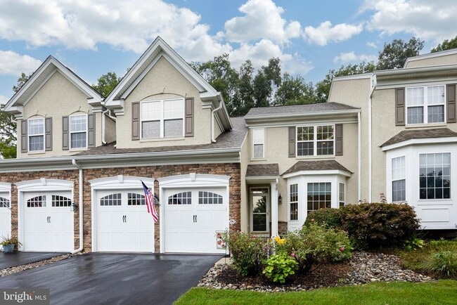 property at 2917 Cottonwood Ln