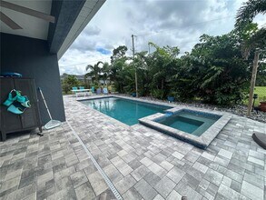 25427 Doredo Dr in Punta Gorda, FL - Building Photo - Building Photo
