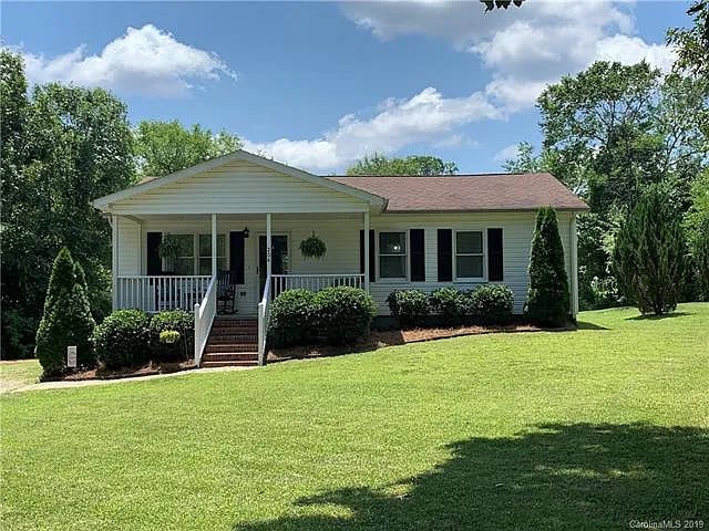 property at 206 Ross Ct