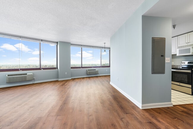 100 Old Palisade Rd, Unit 1115 in Fort Lee, NJ - Building Photo - Building Photo