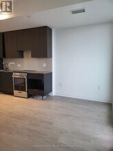 3900 Confederation Pkwy in Mississauga, ON - Building Photo - Building Photo