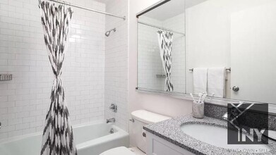 250 S End Ave in New York, NY - Building Photo - Building Photo