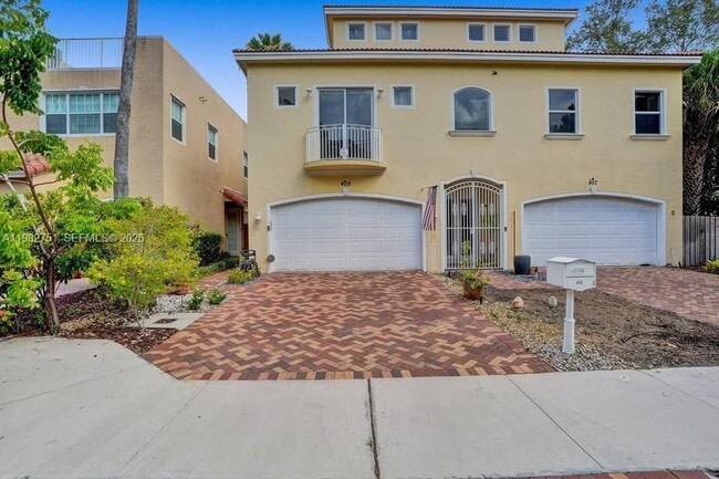 property at 409 SW 5th St